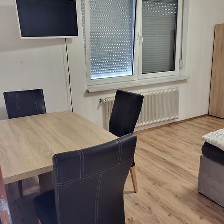 Schoene 2 Zimmer Wohnung Im Herzen Von Глайсдорф Экстерьер фото
